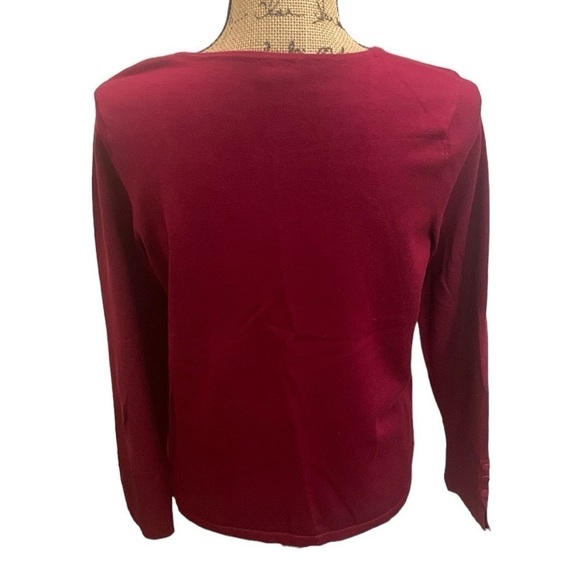 Chicos Burgundy Knit Crew Neck Sweater Covered Button Detail Pullover Size M (1) - Picture 2 of 7